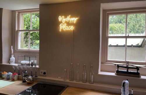 Stunning 2-bedroomed Cottage - Photo 10