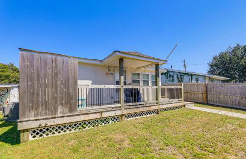 Fenced Yard, Walkable Location Cozy Beaufort Home - Foto 21