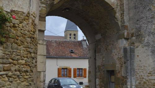 Maison de Bourg Rénovée avec Jardin et Salle de Jeux à Levroux - FR-1-591-204 - Foto 3