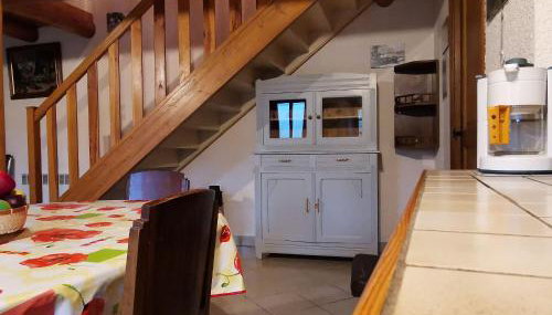 Maison de charme en pierre au bord d’un ruisseau, proche d’un bourg médiéval – Jardin et garage inclus - FR-1-582-151 - Foto 5
