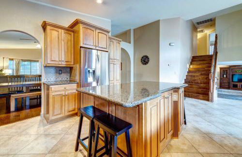 Pool and Hot Tub Home Near Peoria Sports Complex! - Foto 10