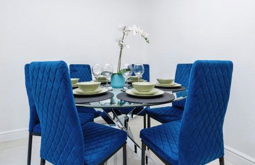 Modern Detached 4-Bedroom 2-Bath Home, Guildford - Photo 11