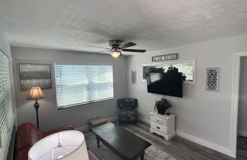 875 Oasis #1 Location! - Foto 12