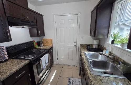 Cozy Apartment Near University Dr - Foto 9