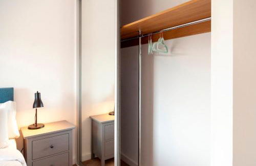 54 Woodpecker Way · Modern apartment near Addenbrookes Free parking Pass the Keys - Foto 28