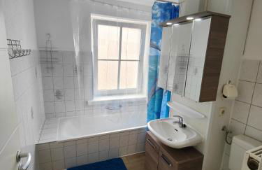 Moderne & Ruhige Unterkunft in Leuna für Arbeiter & Urlauber - Foto 5