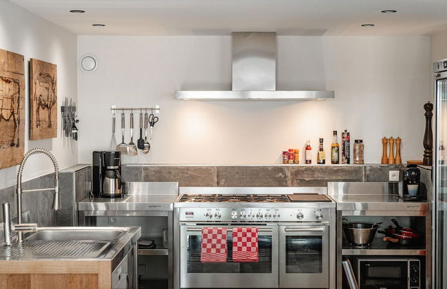 Villa Steps From Castle - Photo 8