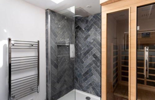 Spacious House nr Castle Beach Parking & Sauna - Foto 31