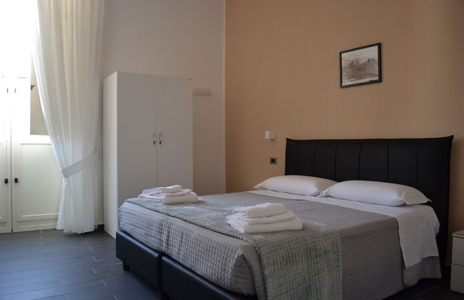 Le Porte di Napoli - Rooms - Foto 9