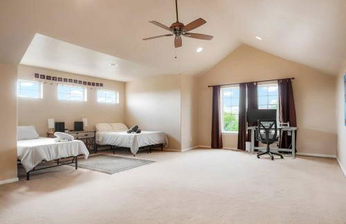 Denver Retreat Home with Stunning Lake, Mountain Views and Luxury Amenities - Foto 27