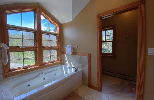 P5 Ski-in Ski-out rare find Presidential View single family with garage pool table ping pong - Foto 26