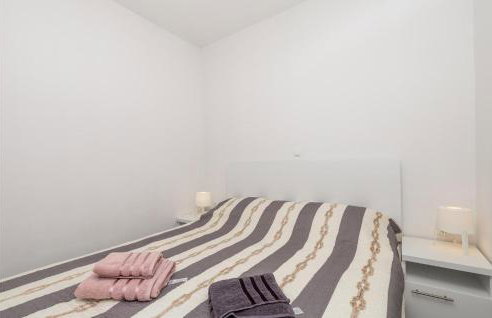 1 Bedroom Lovely Apartment In Vlasici - Foto 20