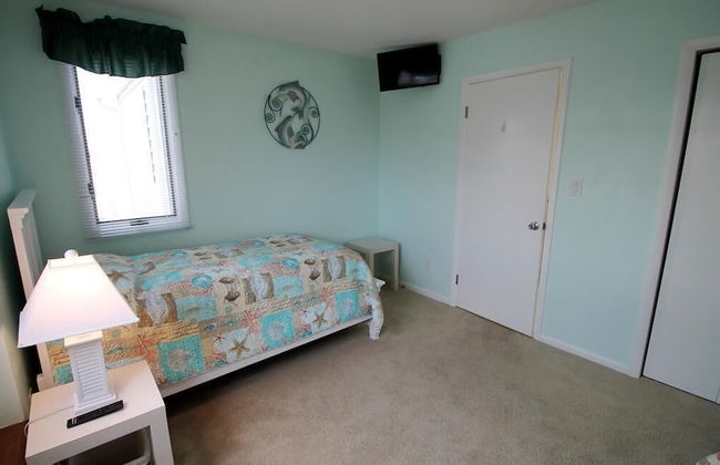 Bellevue Street 4 #6 - Photo 9