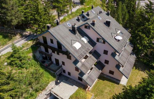 Chaberton Romantic Retreat Ski In Ski Out - Happy Rentals - Foto 50