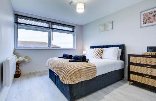 Modern 2 Bed in High Wycombe by ARP Homes, Ideal for Families or Business, Free Parking - Foto 41
