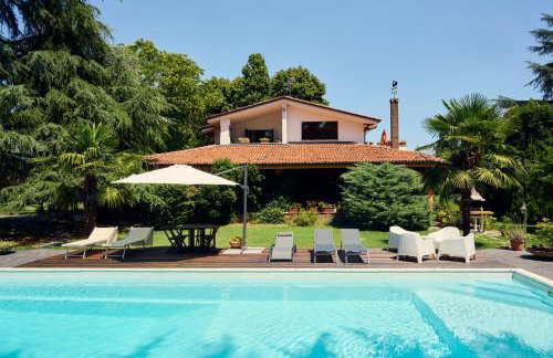 Apartment in Villa La Carruba - Photo 1