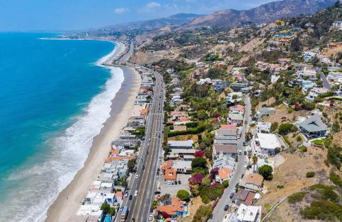Malibu Breeze - hot tub, ocean view, steps to beach - Foto 38