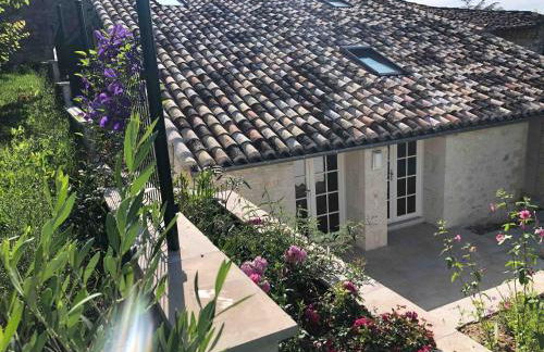 Newly converted barn, magnificent vues, garden and pool - Foto 1