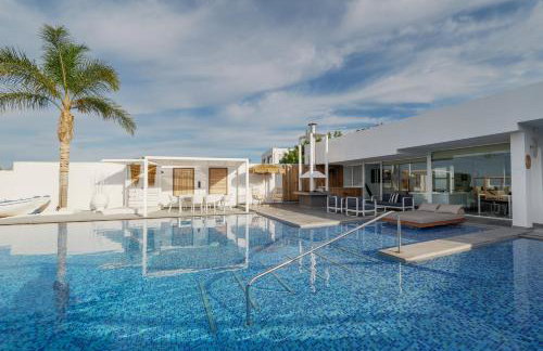 White Luxury Villa - Foto 40
