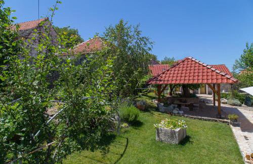 Home Sweet Home traditional Dalmatian house with pool - Photo 18