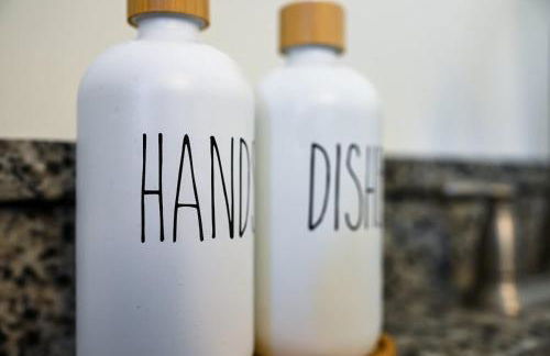 Spacious 6BR close to Portsmouth beaches and UNH - Photo 33