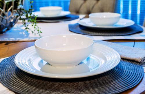 Cozy & Modern 5BR Smart Home with Yard and BBQ - Foto 22