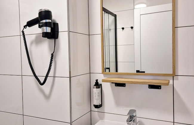 TopFloor Apartments - Photo 32