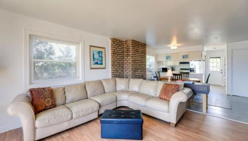 West of the Moon Ocean Apt with Beach Access! - Foto 3