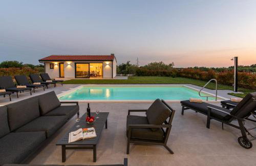 Villa Brtonigla, luksuzna kuća sa pogledom na more - Foto 18