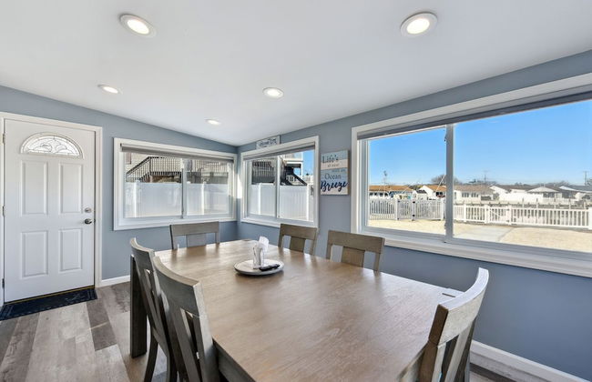 Waterfront Beach House - Photo 14