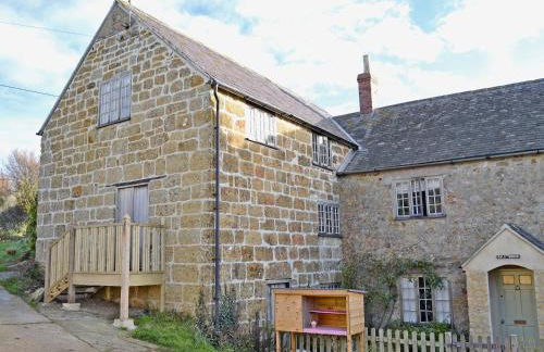 Millstones - Photo 1