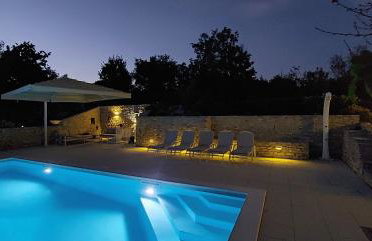 Villa Bacio with heated pool, starlink internet - Foto 27