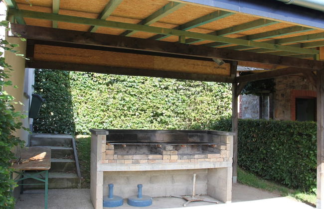 Spacious Stay With Terrace - Photo 20