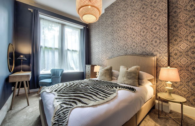 Maya's Glasgow Holiday Homes - Photo 13