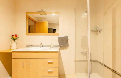 Apt.p/5 15min from Barcelona and Beaches W/Terrace - Photo 17