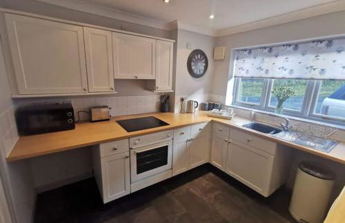 Twyngaer, a spacious 3 bedroom bungalow sleeps 5 - Photo 13