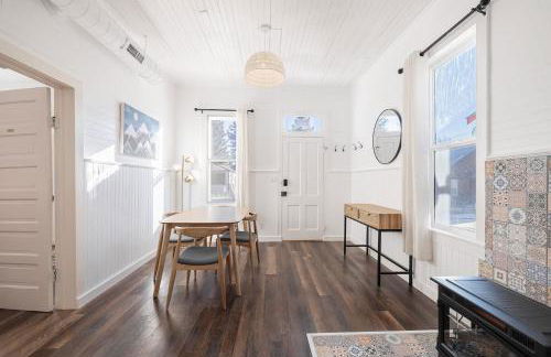 Historic Boho Brothel Lake Retreat Fast Wifi - Foto 7