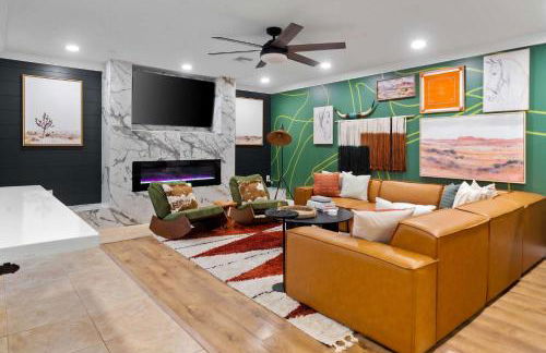 Sleeps 18 Private Pool & Hot Tub Playground - Photo 10