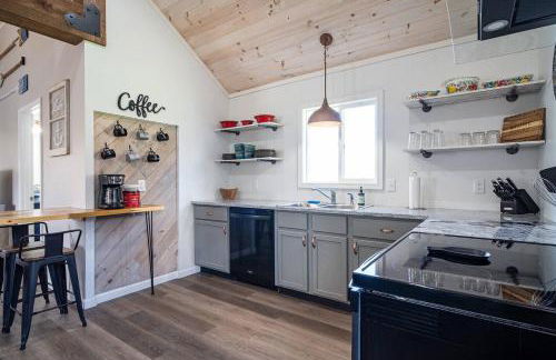 Renovated Retreat Home in Huron, close to beaches - Foto 15