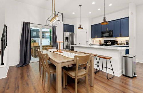 Pool-MovieTheater KING BED & 5 minutes to Alamodome - Foto 19