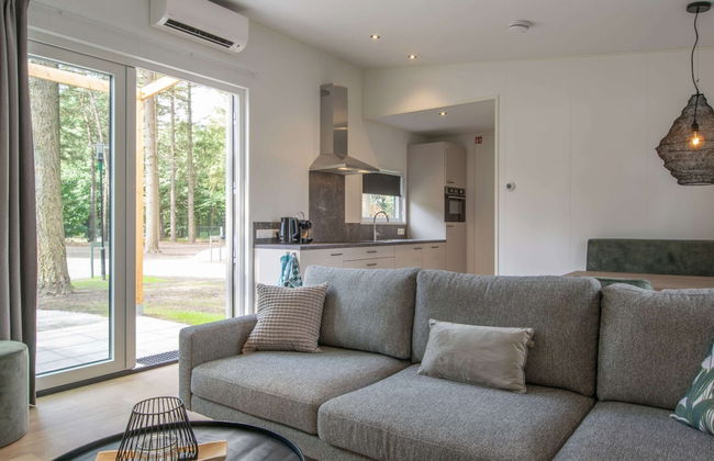 Chalet Near Eindhoven in a Green Oasis - Photo 8