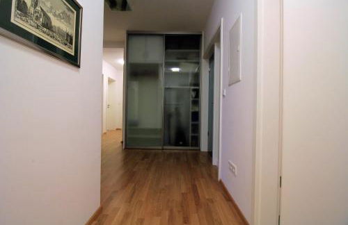 Luxury city apartment - view of river and castle - Foto 13