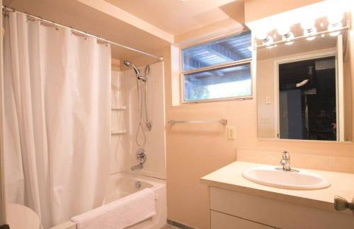 Large 5BR2BA Home with Fenced Yard - Dyer House - Foto 16