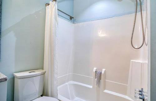 Bella Vista: Marshfront Condo 1 Block To The Beach. Pool & Hot Tub-1st Floor - Photo 33