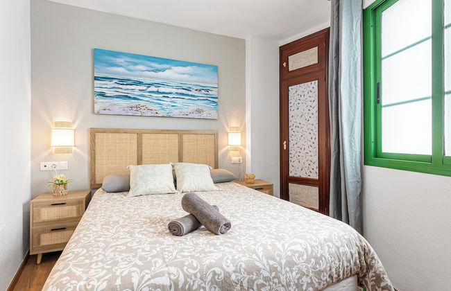 Skysea Malaga Centro frente al Rio - Photo 13