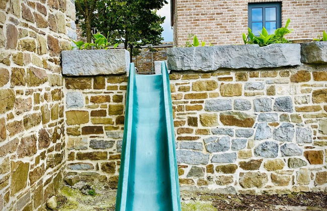 Elegant Hillside Mansion - Photo 33