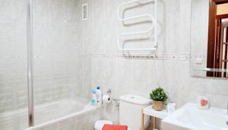 Piso coqueto con PARKING y BALCON - Foto 3