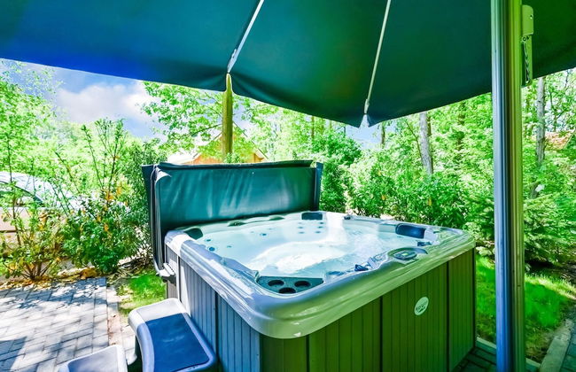 House in Reutum With Jacuzzi & Forest View - Photo 15