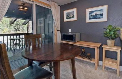 Ski Den - Steps to Mammoth Village! - Foto 25