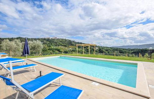 5 Bedroom Beautiful Home In Giove - Foto 7